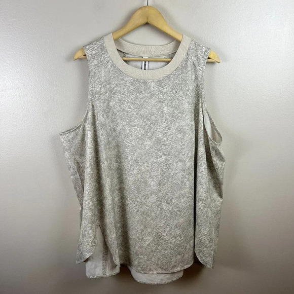 Athleta Zephyr Tank Top Size 3X Python Snake Print Travel Athletic Athleisure - Picture 2 of 10